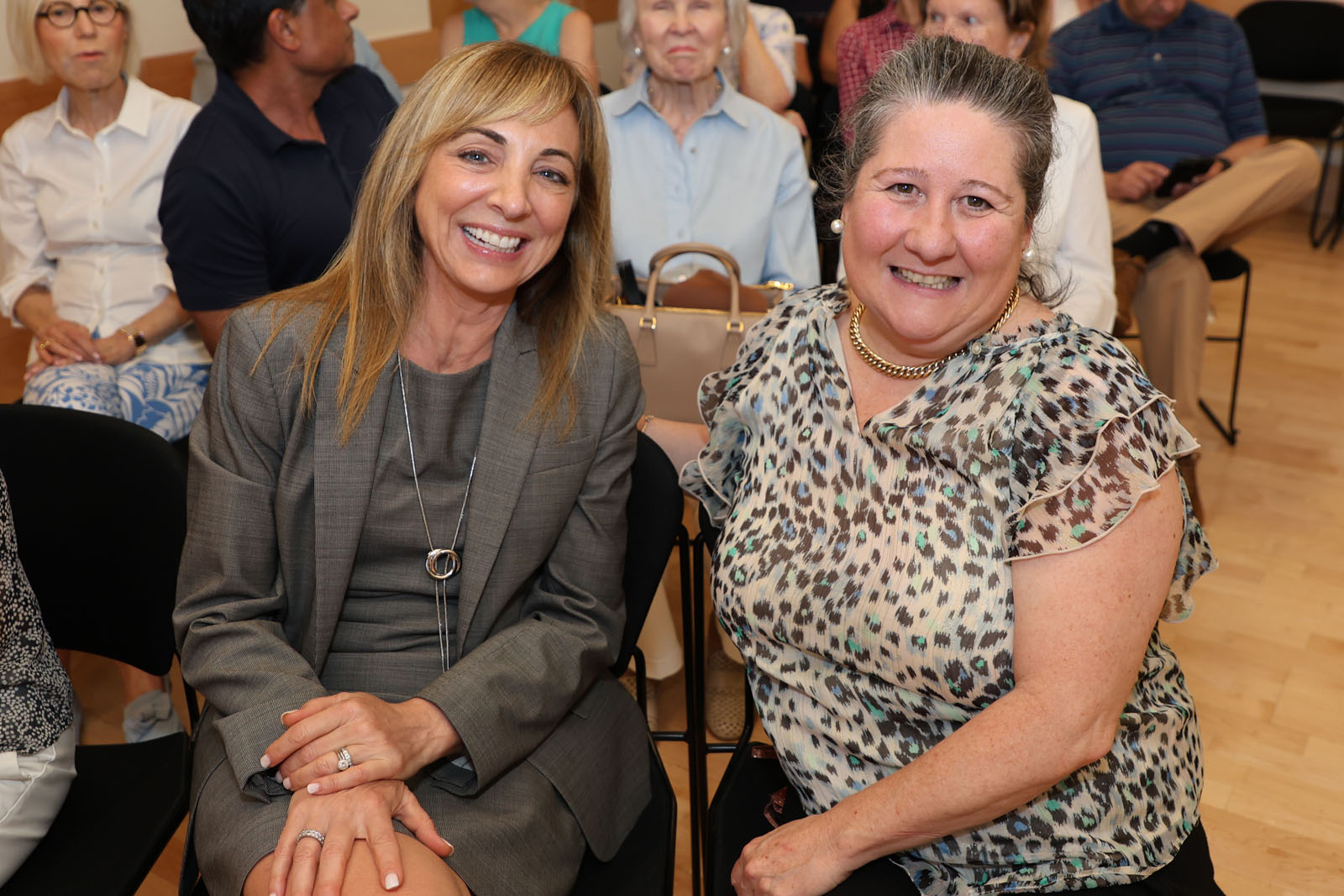 AuthorsLive: The English Problem with author Beena Kamlani